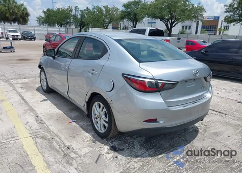 2018 Toyota Yaris Ia из США, поврежденный, VIN 3MYDLBYV5JY332237